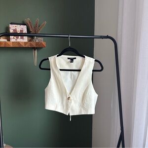 Forever 21 Cream Buttoned Crop Top